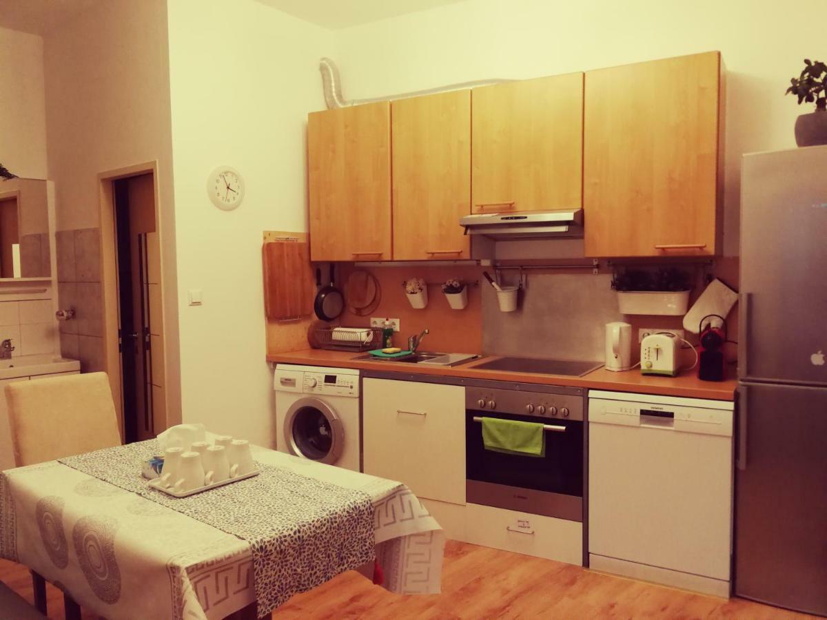 Jungle Apartment Vienna Self Check-In エクステリア 写真